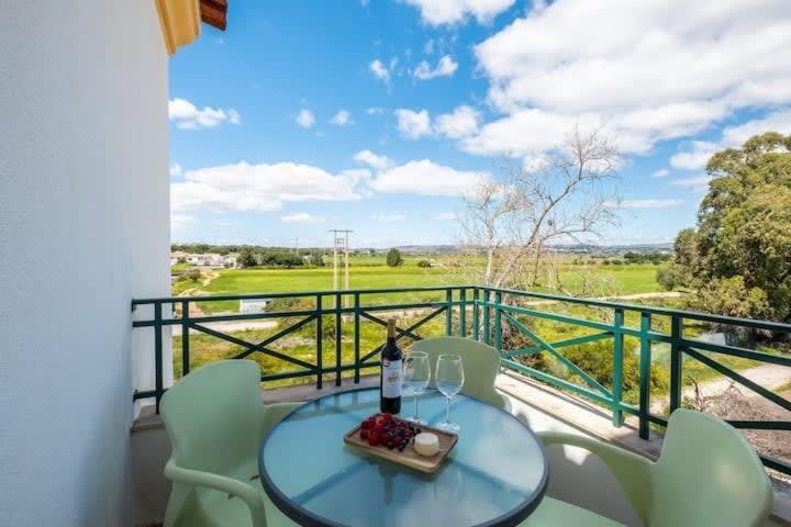 Apartment Alfarmar - Pool, Beach Only A Few Minutes Away Albufeira Exterior photo